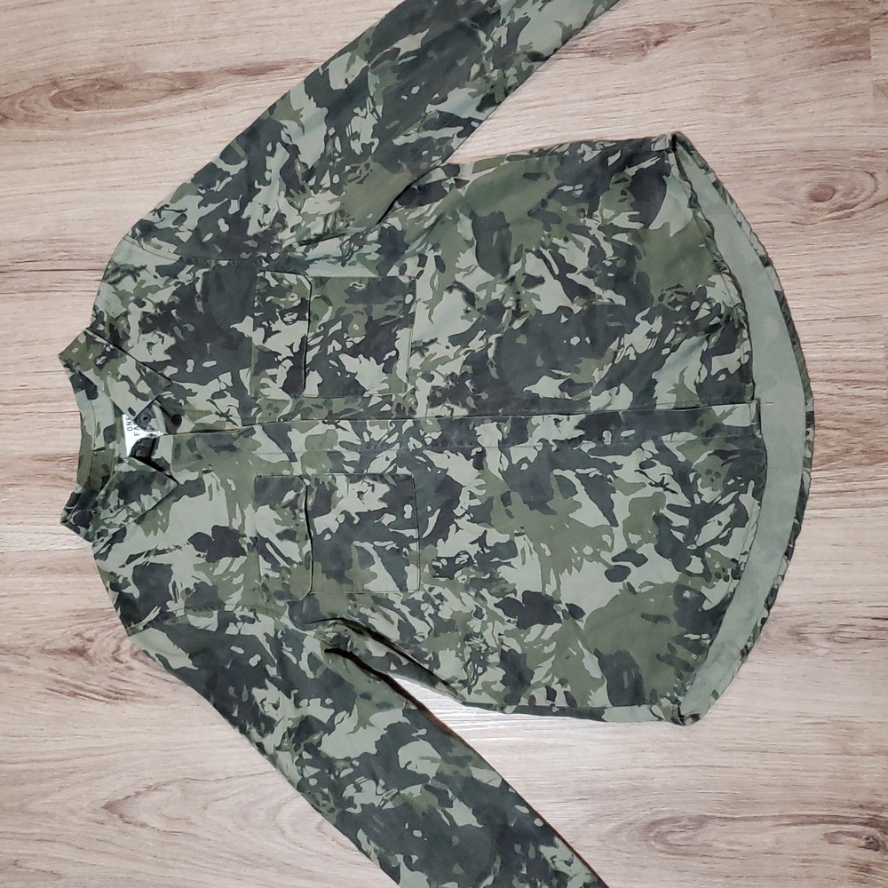 One Fashion By Vero Moda Lyocell Button Up Camo Long Sleeve Size Small